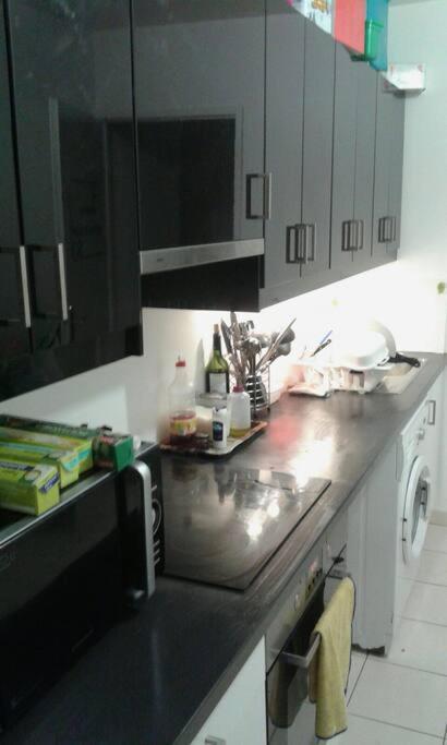 3 Bedrooms-1km From And Vallee Village