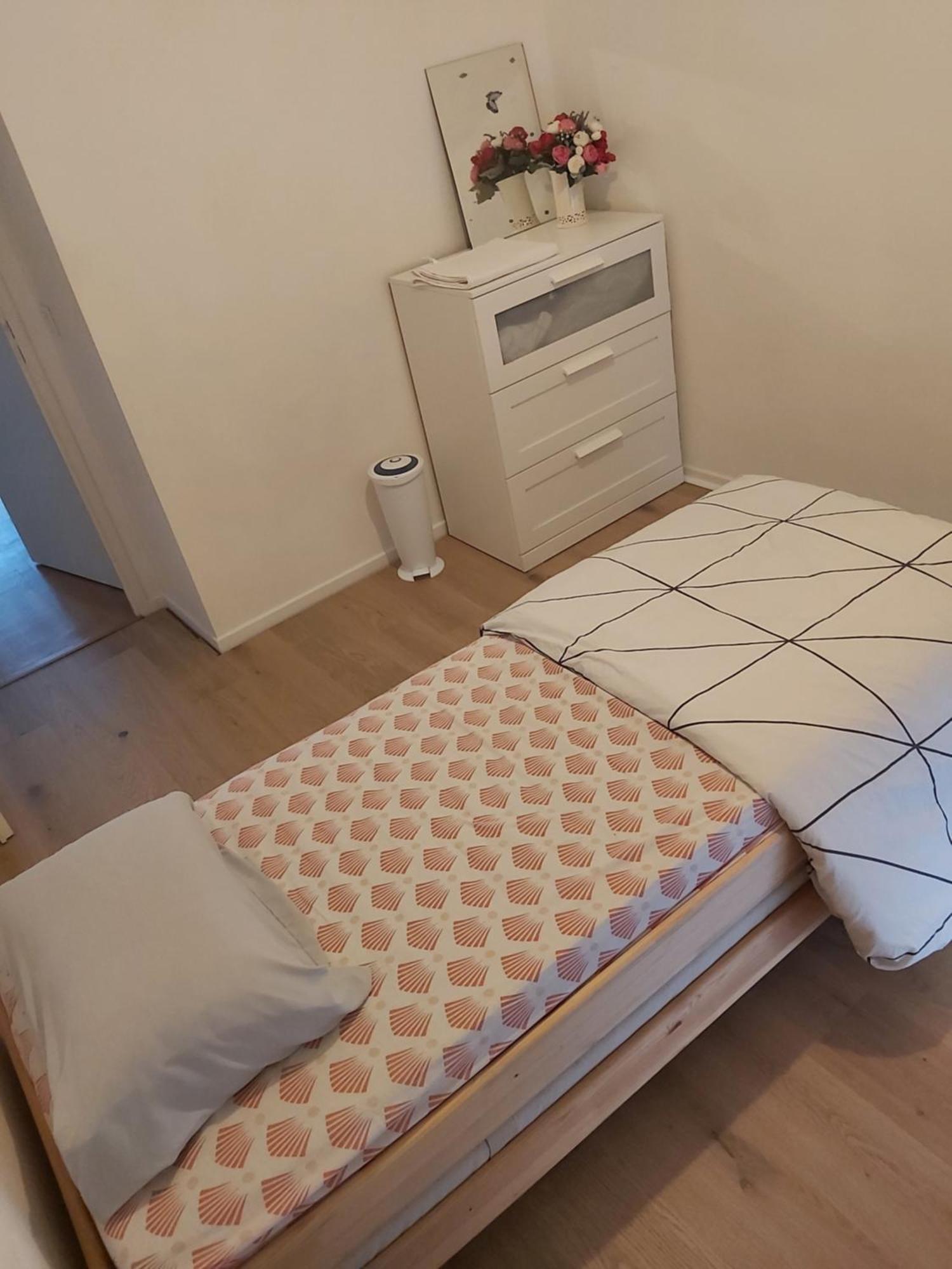 3 Bedrooms-1km From And Vallee Village Apartment *